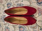 HASSIA rode pump, zilveren hak, maat 5,5, suede, Hassia, Pumps, Ophalen of Verzenden, Zo goed als nieuw