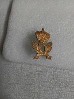 Originele Britse koperkleurige pet-badge van de Royal Engin, Ophalen of Verzenden, Landmacht, Engeland, Embleem of Badge