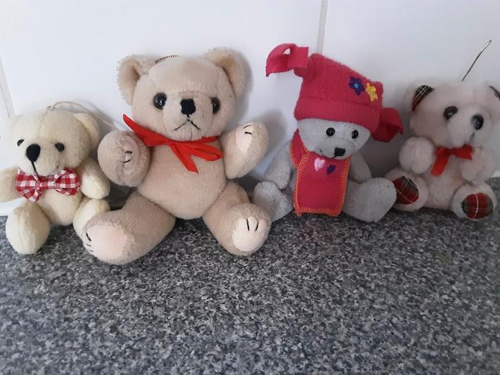 8 x Knuffelberen Collectie, kleine beertjes,, Verzamelen, Beren en Cherished Teddies, Nieuw, Stoffen beer, Overige merken, Ophalen of Verzenden