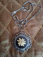 Zilveren ketting met zilveren hanger met Edelweiss, Antiek en Kunst, Ophalen of Verzenden, Zilver