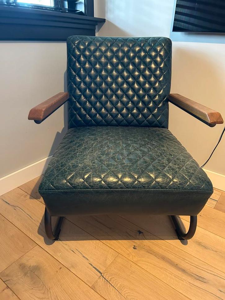 Fauteuil blauw leder gecapitonneerd, Huis en Inrichting, Fauteuils, Gebruikt, Leer, 50 tot 75 cm, 75 tot 100 cm, Ophalen