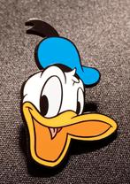 Donald Duck Disneyland Paris Speldje, Verzamelen, Speldjes, Pins en Buttons, Ophalen of Verzenden, Zo goed als nieuw, Figuurtje