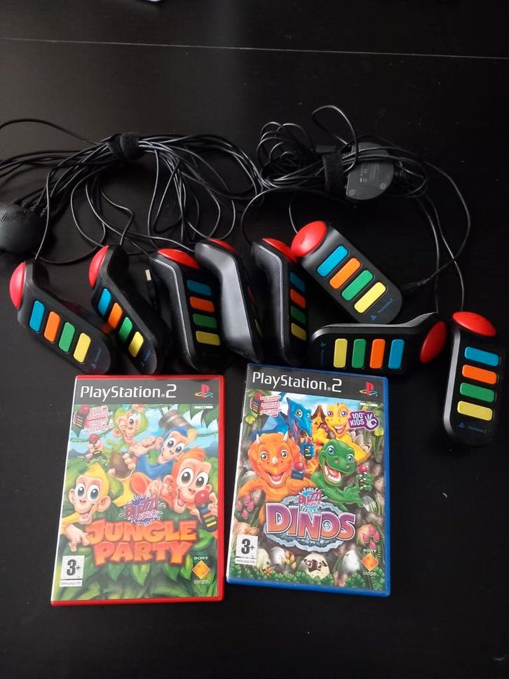 Buzz! games + Buzzers voor PlayStation 2, Spelcomputers en Games, Games | Overige, Gebruikt, Puzzel en Educatief, 3 spelers of meer