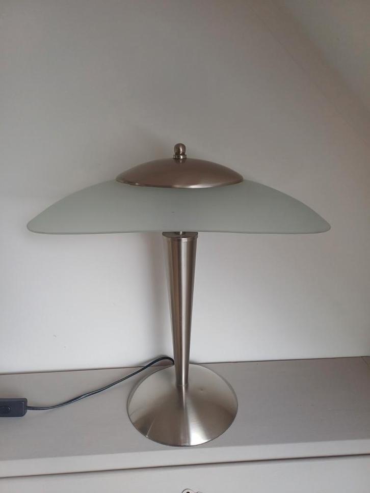 Mooie bureaulamp / receptielamp, Huis en Inrichting, Lampen | Tafellampen, Zo goed als nieuw, Minder dan 50 cm, Glas, Metaal, Ophalen