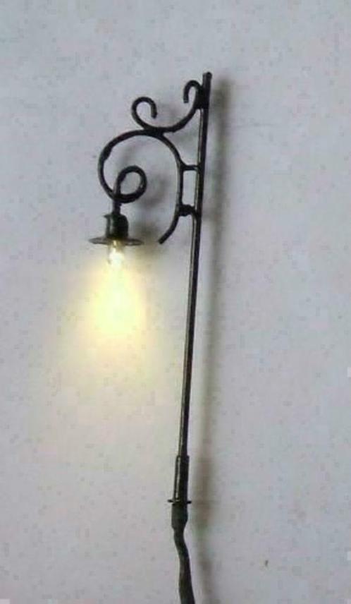 klassieke LED lantaarns 7,5 cm hoog H0/N, Hobby en Vrije tijd, Modeltreinen | H0, Nieuw, Brug, Tunnel of Gebouw, Gelijkstroom