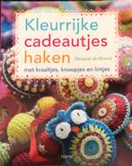 Kleurrijke Cadeautjes Haken - Margriet de Muinck, Ophalen of Verzenden, Zo goed als nieuw