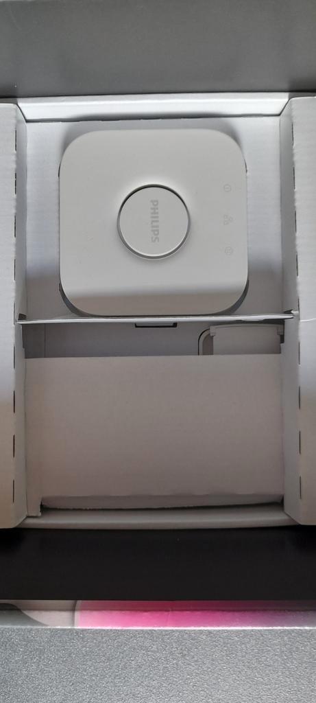 Philips Hue bridge 2.1, Huis en Inrichting, Lampen | Losse lampen, Nieuw, Led-lamp, Ophalen of Verzenden