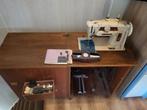 Oude Singer Trapnaaimachine in Kast, Antiek en Kunst, Antiek | Naaimachines, Ophalen