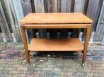 Gratis af te halen vintage tafeltje op wielen, Huis en Inrichting, Tafels | Sidetables, Gebruikt, 50 tot 100 cm, Teakhout, Vintage retro midcentury