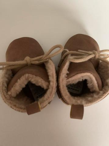 Prenatal Slofjes Maat 17 beschikbaar voor biedingen