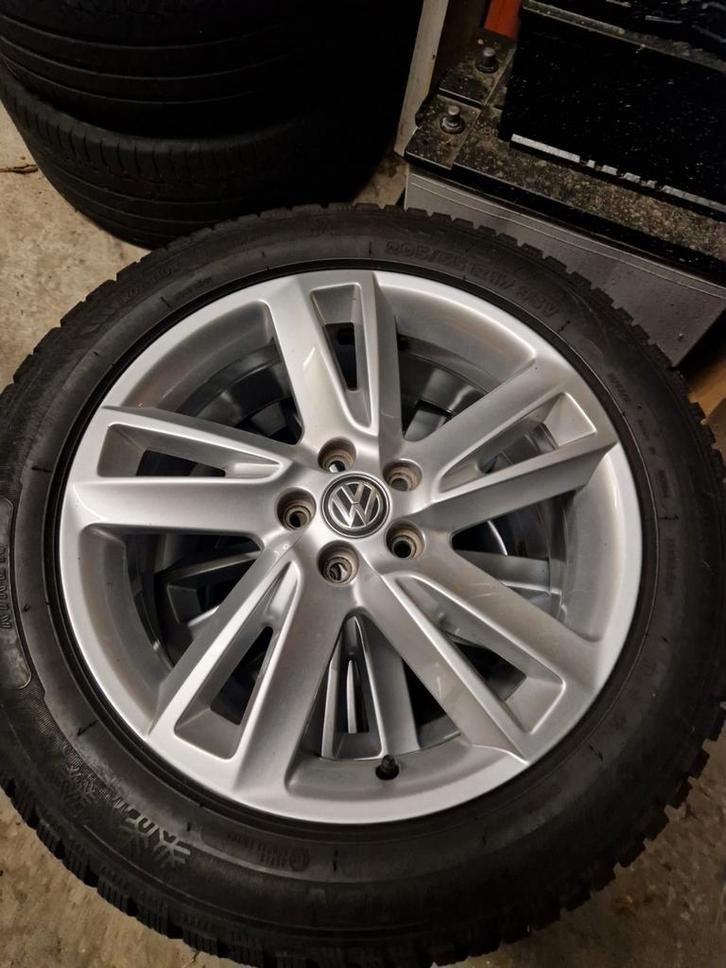Winterbanden met velgen 205/55 R17 95V, Auto-onderdelen, Banden en Velgen, Winterbanden, 17 inch, 205 mm, Ophalen
