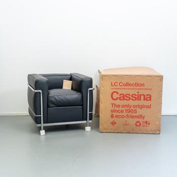 2x Cassina LC2 Le Corbusier Fauteuil Zwart Leer - Chroom beschikbaar voor biedingen