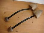 Twee ouderwetse houten schoenspanners, Ophalen of Verzenden
