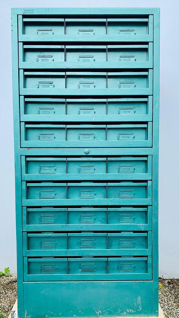 Vintage Staalmeubel Kast - Industrieel Erfgoed Met Historie, Antiek en Kunst, Antiek | Meubels | Kasten, Ophalen