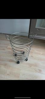 Heel stevig metal mandje met spoel wiljes, Ophalen of Verzenden, Zo goed als nieuw, Rond, Overige materialen