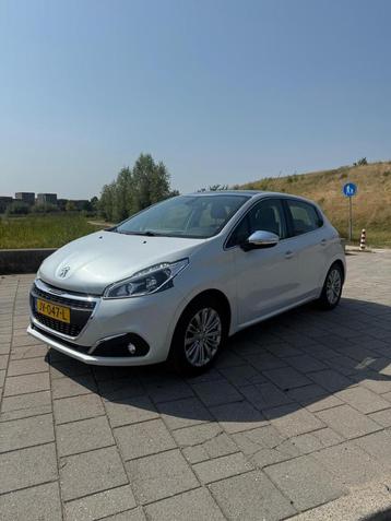Peugeot 208 1.2 PureTech Allure 110PK GT Uitvoering beschikbaar voor biedingen