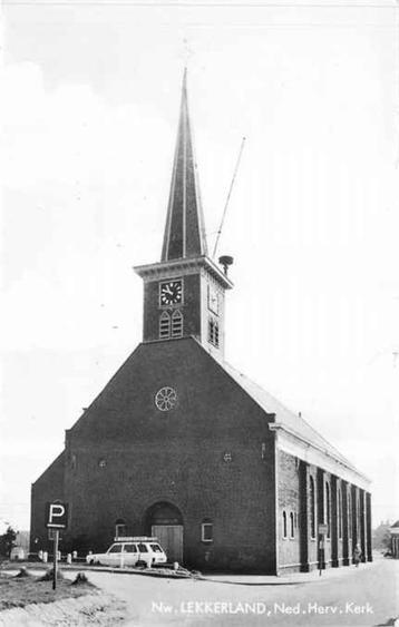 (301-334-041) Nieuw-Lekkerland Kerk beschikbaar voor biedingen