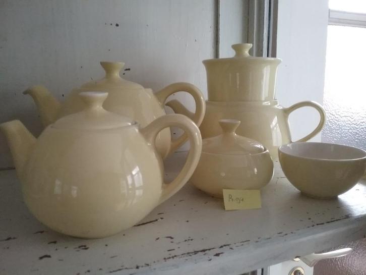 Petrus Regout Pastel, Antiek en Kunst, Antiek | Servies los, Ophalen of Verzenden