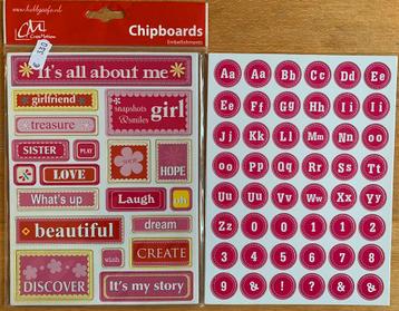 Chipboards met mooie teksten cijfers en letters beschikbaar voor biedingen