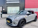 Mini Cooper 5 deurs 2017 Navigatie, Airco, 1 JAAR GARANTIE, Auto's, Voorwielaandrijving, Stof, 102 pk, Bedrijf