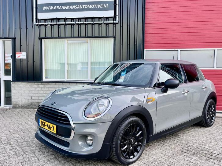 Mini Cooper 5 deurs 2017 Navigatie, Airco, 1 JAAR GARANTIE, Auto's, Mini, Bedrijf, Cooper, ABS, Airbags, Airconditioning, Alarm