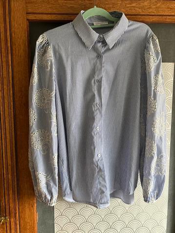 Blauw/wit gestreepte blouse XL met opengewerkte mouwen beschikbaar voor biedingen