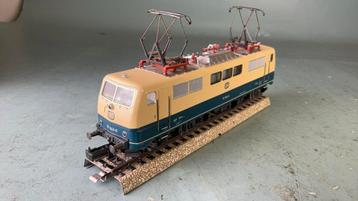 Marklin ho 3042 Elektrische Loc BR 111 DB. Beige/blauw beschikbaar voor biedingen