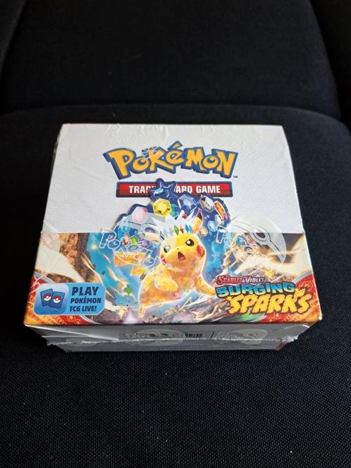 Surging Sparks Boosterbox Boosterpack 36 stuks Pokemon, Hobby en Vrije tijd, Verzamelkaartspellen | Pokémon, Zo goed als nieuw