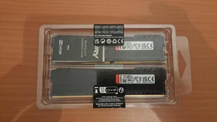 2 stuks Kingston DDR4 FURY Beast KF432C16BB1K2/32, Computers en Software, RAM geheugen, Zo goed als nieuw, Desktop, 32 GB, DDR4