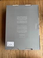 Home of Humanity (sealed and signed) inc VR-goggles, Fotografen, Nieuw, Ophalen of Verzenden, Jimmy Nelson