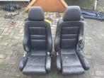 Voorstoelen links + rechts van een Alfa Romeo Spider