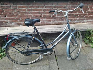 Kapotte damesfiets union gratis beschikbaar voor biedingen