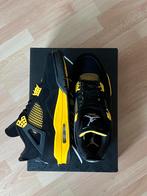 Jordan 4 Thunder 2023 Nieuw DS 44 US 10, Zwart, Nike, Nieuw, Ophalen of Verzenden
