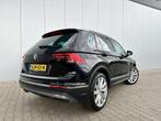 Volkswagen TIGUAN 2.0 TSI 180PK 4Motion Highline | PANO | ME, Auto's, Volkswagen, Automaat, Gebruikt, Euro 6, 4 cilinders