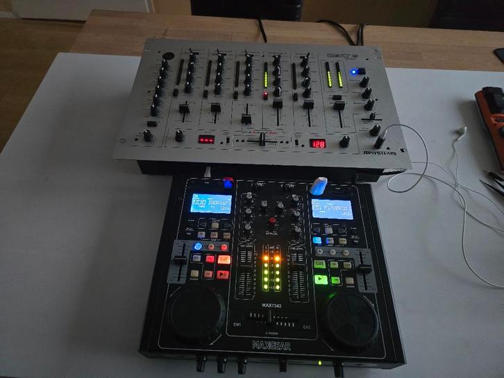  DJ controller met ingebouwde mixer, Muziek en Instrumenten, Dj-sets en Draaitafels, Zo goed als nieuw, Dj-set, Overige merken