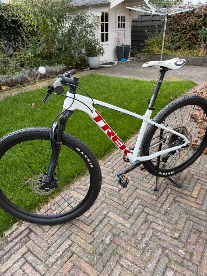 MTB 29er Trek xcaliber 8 maat M wit, Fietsen en Brommers, Fietsen | Mountainbikes en ATB, Zo goed als nieuw, Trek, Ophalen