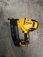 Dewalt DCN660 18v accu tacker body, Doe-het-zelf en Verbouw, Gereedschap | Overige machines, Ophalen of Verzenden, Gebruikt