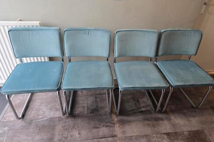 Zuiver ridge rib buisframe eetkamerstoelen blauw 4 st, Huis en Inrichting, Overige Huis en Inrichting, Zo goed als nieuw, Ophalen