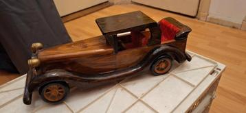 Houten old timer model beschikbaar voor biedingen
