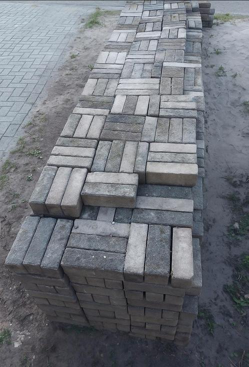 Gratis afhalen: Klinkers 12 m², Tuin en Terras, Tegels en Klinkers, Zo goed als nieuw, Klinkers, Beton, 10 m² of meer, Ophalen