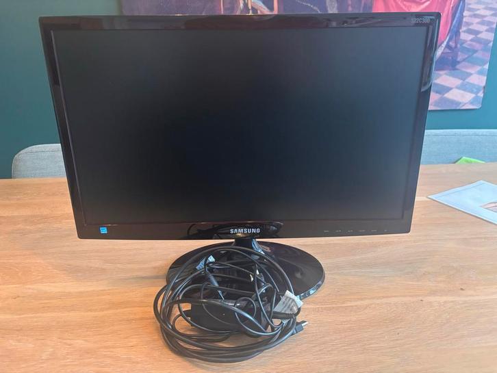 Samsung S22C300 22 inch Monitor, Computers en Software, Monitoren, Gebruikt, 60 Hz of minder, HDMI, LED, Full HD, 5 ms of meer
