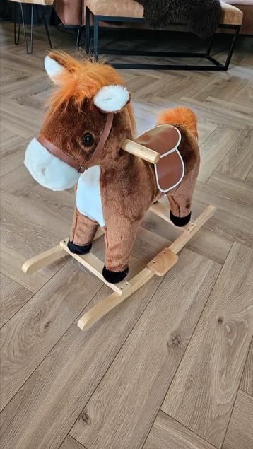 Hobbelpaard met geluid  beschikbaar voor biedingen