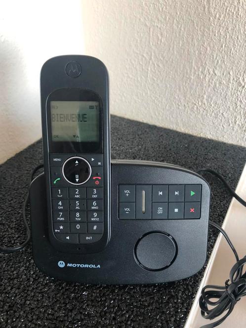 Motorola | D1014 | Quatro-set | Zwart | DECT | 4 handsets, Telecommunicatie, Telefooncentrales, Gebruikt, Ophalen of Verzenden