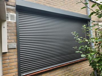 Elektrisch rolluik – uitstekende staat (3 jaar oud) beschikbaar voor biedingen