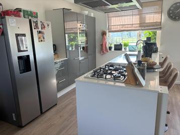 Complete keuken incl apparatuur beschikbaar voor biedingen