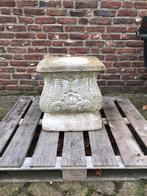 Antiek zandstenen zuil, Ophalen