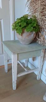 Kruk tafel bijzettafel wit brocante, Ophalen