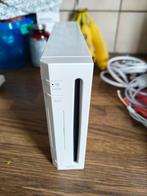 Nintendo Wii met controllers en 4 games., Ophalen of Verzenden, Zo goed als nieuw, Met 3 controllers of meer, Met games