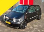 Renault Twingo 1.2 16V 2006 Zwart / AIRCO / NIEUWE APK /, Auto's, Voorwielaandrijving, USB, 4 cilinders, 4 stoelen