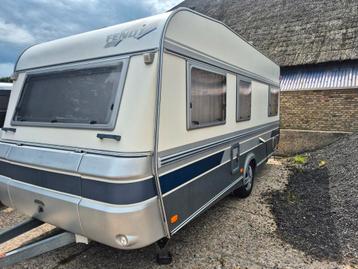 Fendt Caravan 496, met voortent en mover beschikbaar voor biedingen